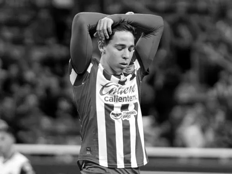 El mal momento de Mateo Chávez en AZ Alkmaar