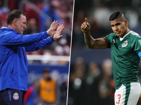 Carlos Salcido le señala a Milito qué debe mejorar Chivas