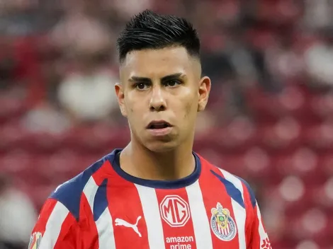 Efraín Álvarez desplaza al Piojo Alvarado en Chivas