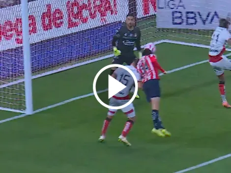 El golazo de Armando González en el Chivas vs. Atlas