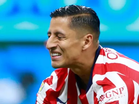 Carlos Cisneros regresará a Chivas, pero Milito toma drástica decisión