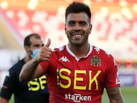 Espinoza muestra su descontento por jugar en el Lucio Fariña ante la U: "La cancha es malísima"