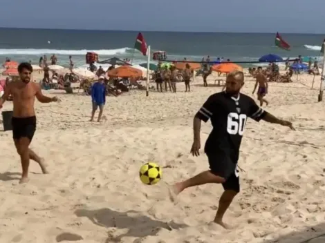 El que es Rey hace lo que quiere: Vidal la rompe en la playa