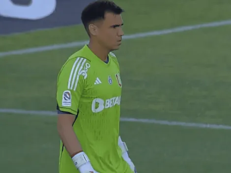 Cristopher Toselli debuta de emergencia en la U y cumple el sueño de toda su familia