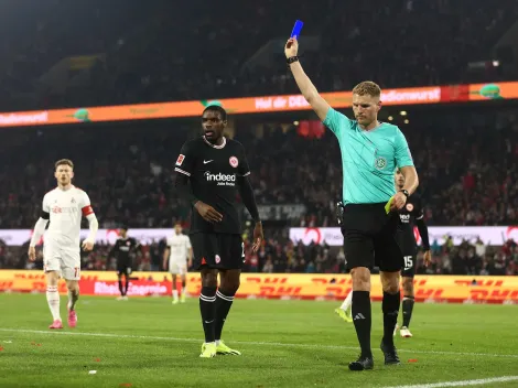 “Para que puedan calmarse”: polémica tarjeta azul recibe apoyo para implementarse en el fútbol chileno