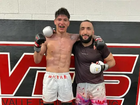 "Jaula" Bahamondes sorprendió a Muhammad regalándole camiseta de equipo chileno