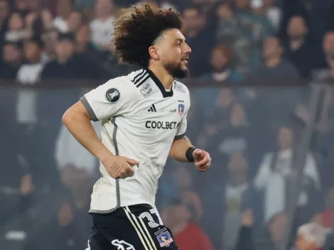 Maximiliano Falcón llega a la concentración de Colo Colo y se reúne con dirigentes