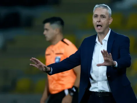 Tiago Nunes opina de los cánticos de hinchas de la UC que piden su salida