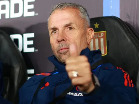 Álvarez hace vista gorda a su importante ley en la U para vencer a Estudiantes