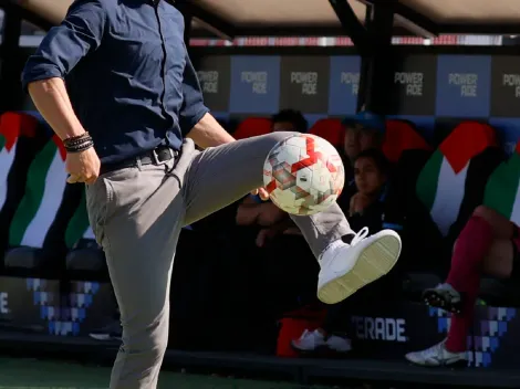 Dos descensos en un año: el terrible 2025 de este DT chileno