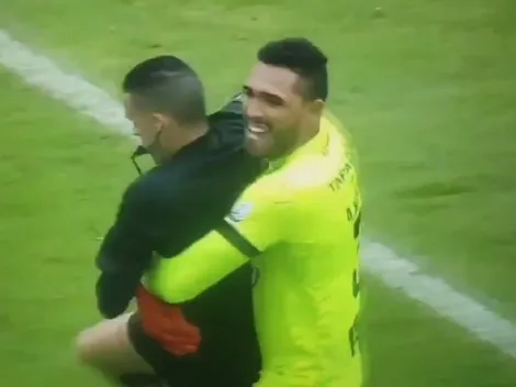 Video: el abrazo de Montero al árbitro luego de que Tolima se consagrara campeón