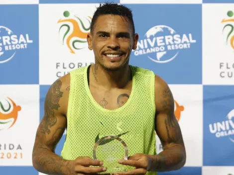 ¿Alguien lo duda? el goleador Alvez es MVP y figura del clásico de la Florida Cup