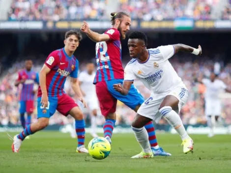 Está loquísimo: Vinicius está endemoniado en el Camp Nou y tiró una hermosa fantasía