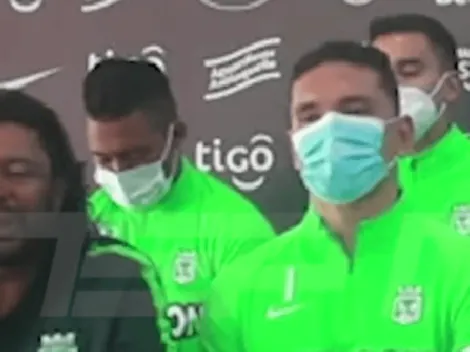 Video: la curiosa confusión de Higuita en rueda de prensa para morir de la risa