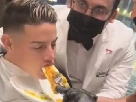 Video: James explota las redes con graciosa forma de comer un plato árabe