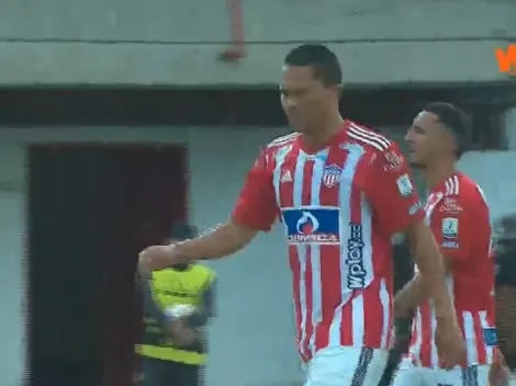 Carlos Bacca mostró su categoría y se mandó su primer golazo con el Junior