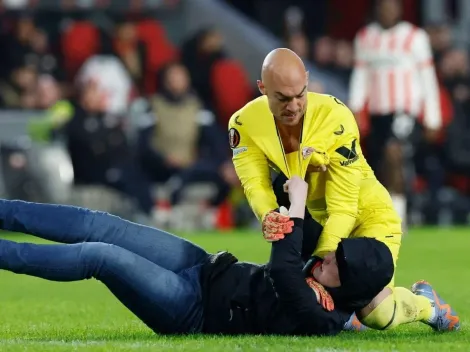 Ejemplar reacción de Dmitrovic tras la agresión que recibió en Europa League