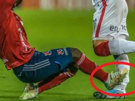 Casi le rompe la canilla: jugador del Medellín vio la roja por impactante falta