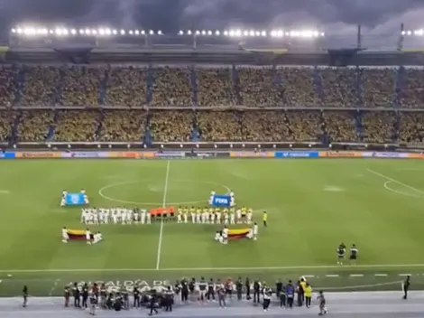 Con orgullo y pasión: así se cantó el himno de Colombia en el Metropolitano