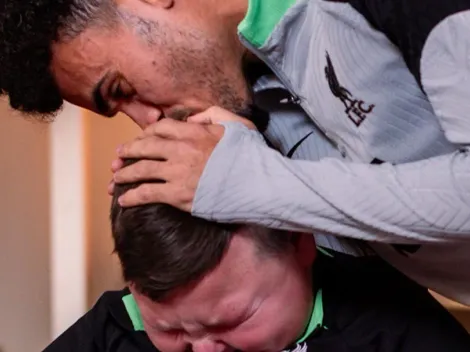 Luis Díaz y su viral visita a un niño hincha de Liverpool con discapacidad