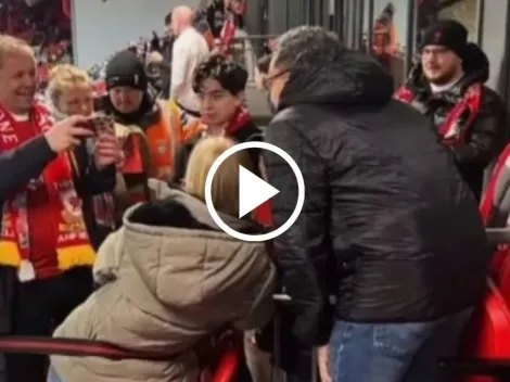 Video: Así reaccionan los hinchas del Liverpool cuando ven llegar al papá de 'Lucho'
