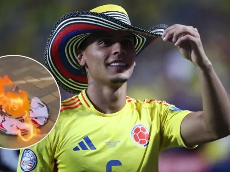 Alcalde molesto, quemó sombrero que usó Richard Ríos en la Copa América
