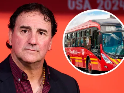 La curiosa imagen de Néstor Lorenzo en un TransMilenio