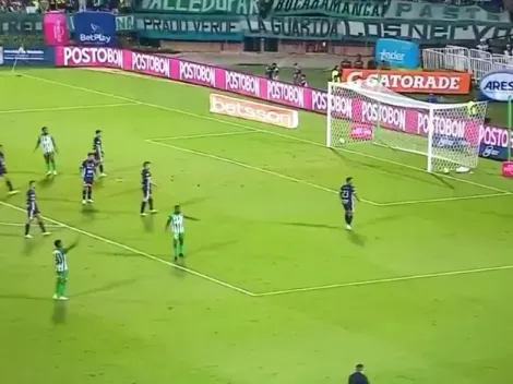 Tremendo error del arquero de Alianza que terminó en gol de Atlético Nacional