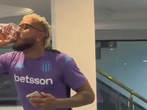 Así fue el recibimiento de los jugadores de Racing a Duván Vergara