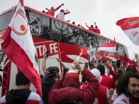 Apoteósica bienvenida a Santa Fe: Así es la caravana hasta el Simón Bolívar