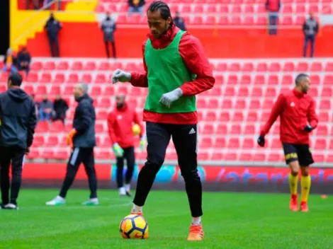 Mina regresaría al fútbol argentino