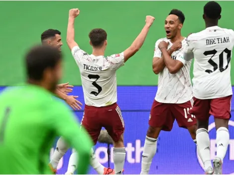 Arsenal's Aubameyang honors Chadwick Boseman in goal vs. Liverpool