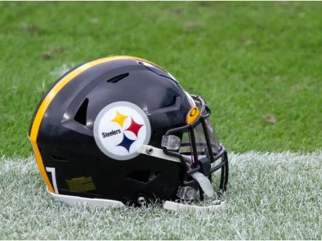 Mistery solved: Why do the Steelers just have one logo on their helmet?