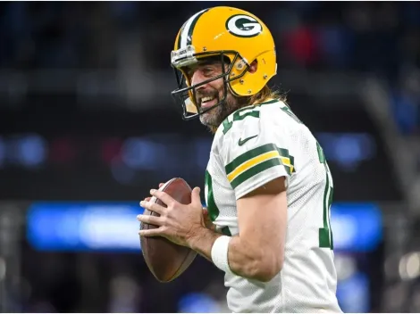 Aaron Rodgers blasts rumors of Super Bowl boycott, shares update on his injured toe