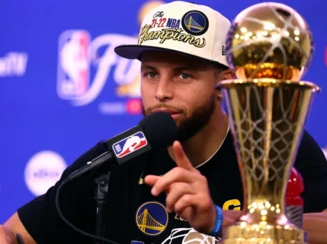 Aside from Curry, who was the first NBA player to win 3 MVPs in one season?