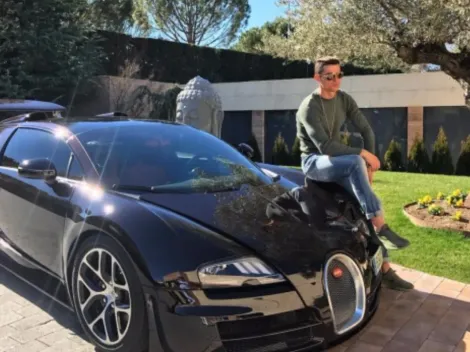 Cristiano Ronaldo’s $2m Bugatti Veyron crashes in front of a wall during the Manchester United star’s vacation