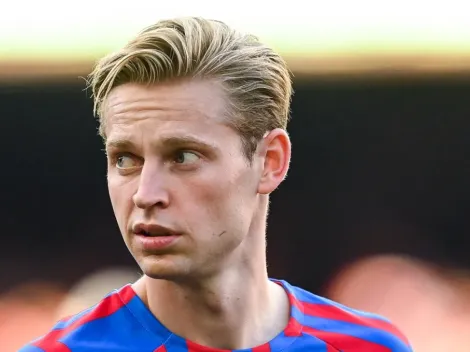 Farewell? Frenkie de Jong takes an emergency flight a day after Barcelona's match