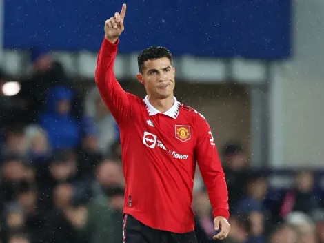 Former Manchester United legend identifies Cristiano Ronaldo as Higuain's replacement