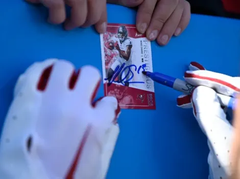 NFL officials set to review incident where refs asked Buccaneers Mike Evans for autograph