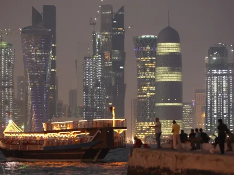 Is Qatar's population increasing or decreasing in 2022?