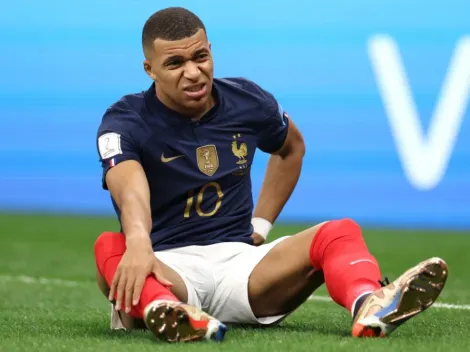 Qatar 2022: Kylian Mbappe accidentally hits fan and then apologizes