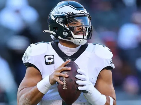 Why is Jalen Hurts not playing for the Philadelphia Eagles against the Dallas Cowboys?