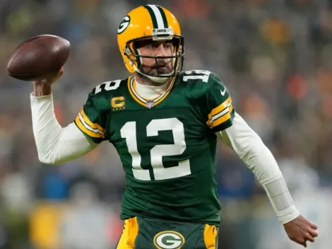 Aaron Rodgers takes a big shot at Adam Schefter, Ian Rapoport