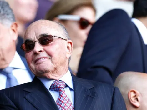 Tottenham owner Joe Lewis turns himself in to US authorities