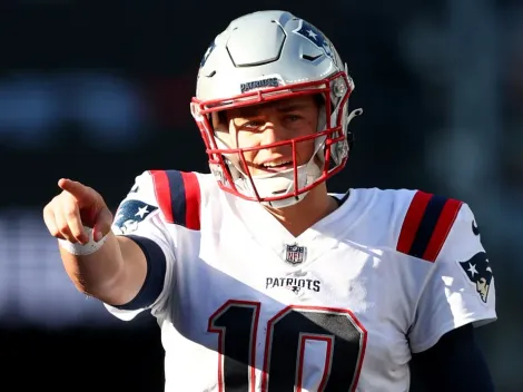 Patriots Sign Intriguing Quarterback to Back Up Mac Jones