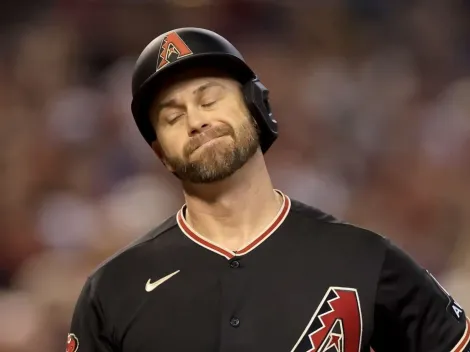 What radio station is the 2023 World Series Game 5 on?