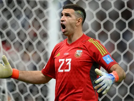 Dibu Martínez snubbed by FIFA in year-end award