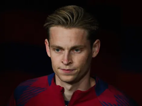 Why Frenkie de Jong isn't playing for Barcelona vs Almeria?