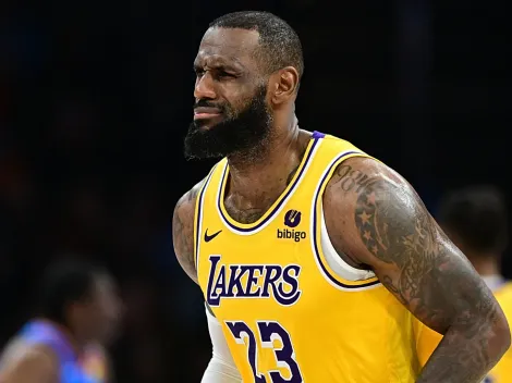 LeBron James makes up incredible excuse for Lakers' lack of energy