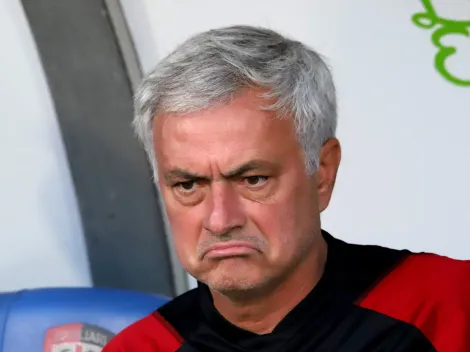 Roma fans say goodbye to sacked manager José Mourinho